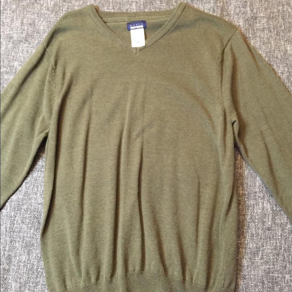 V-Neck Sweater Olive Green
